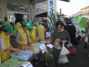 マコモ収穫祭の様子